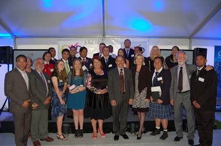 All 2012 FYD Excellence Awards Winners at Government House last night  With Governor-General, Lieutenant General The Rt Hon Sir Jerry Mateparae,  Minister for Social Development and Youth Affairs Paula Bennett and FYD  Co-founders Graeme Dingle & Joanne Wilkinson.  